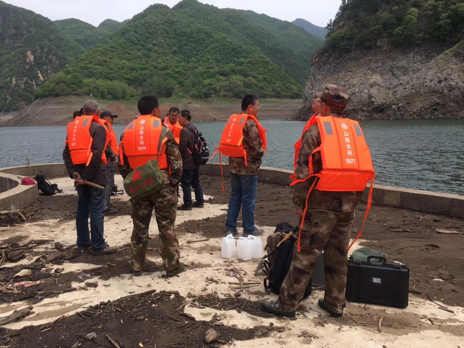 山西省地质调查院派出专家团队参加山西历山国家级自然保护区混沟综合调查工作 图片二_调整大小.jpg